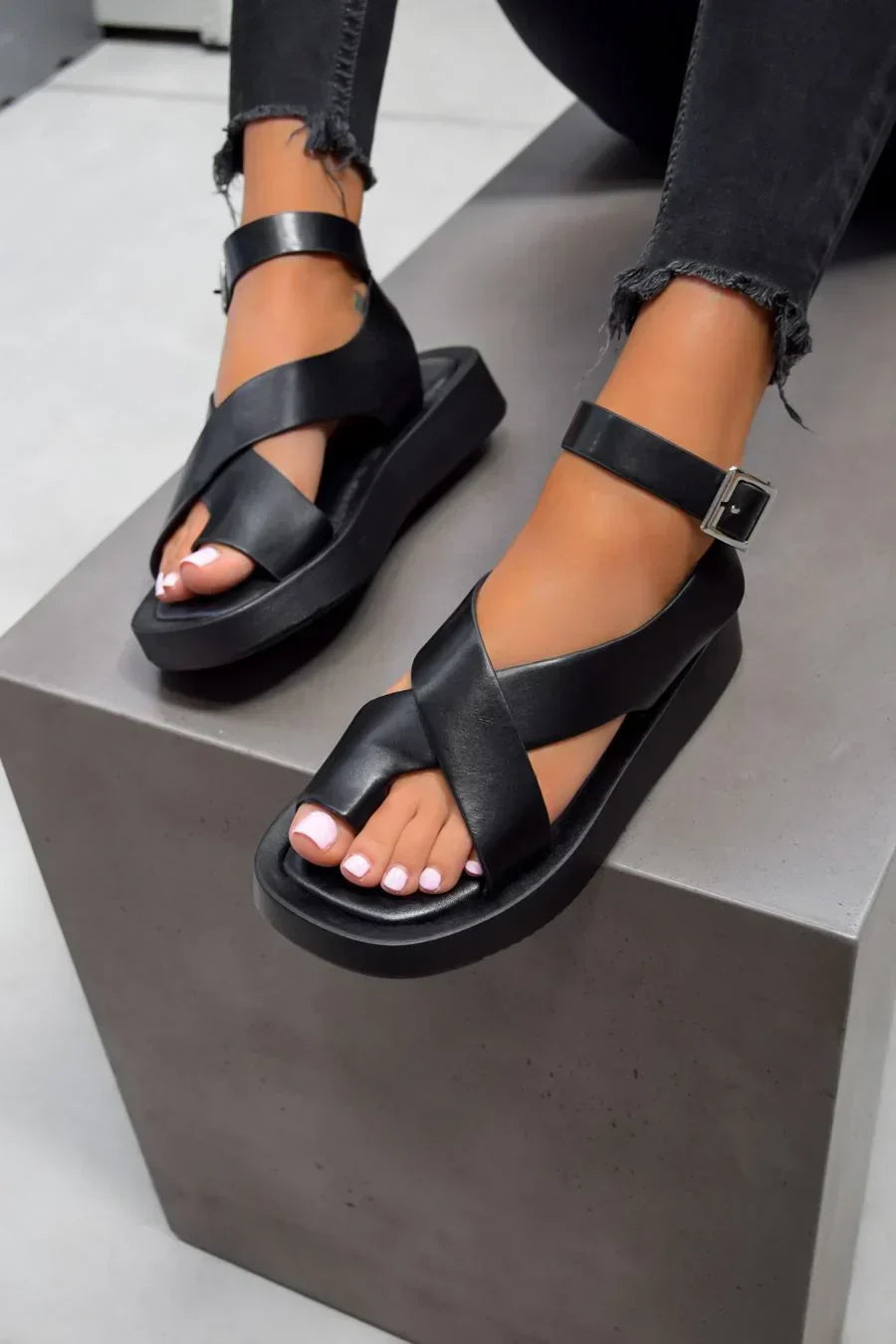 Mira™ | Eleganta & Avslappnade Sandaler Petra