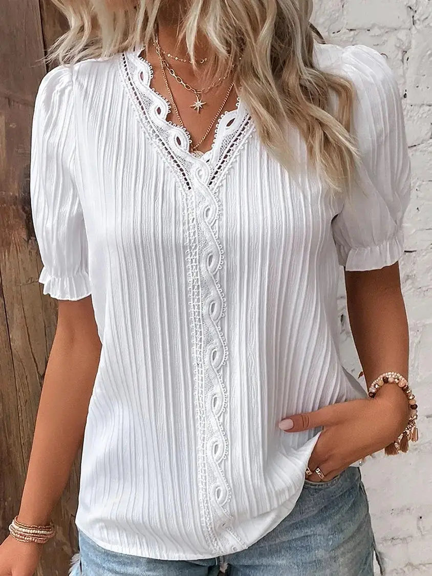 Mira™ | Mira – Feminin topp med spetsdetaljer