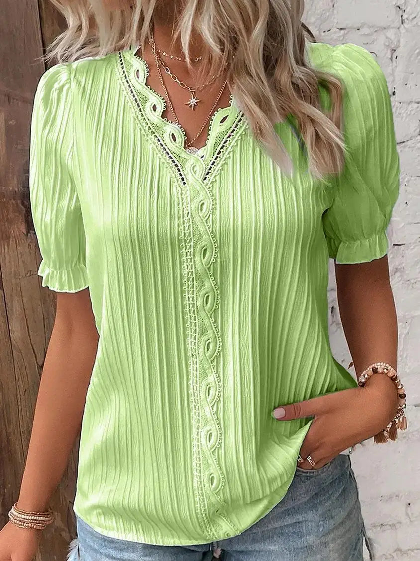 Mira™ | Mira – Feminin topp med spetsdetaljer