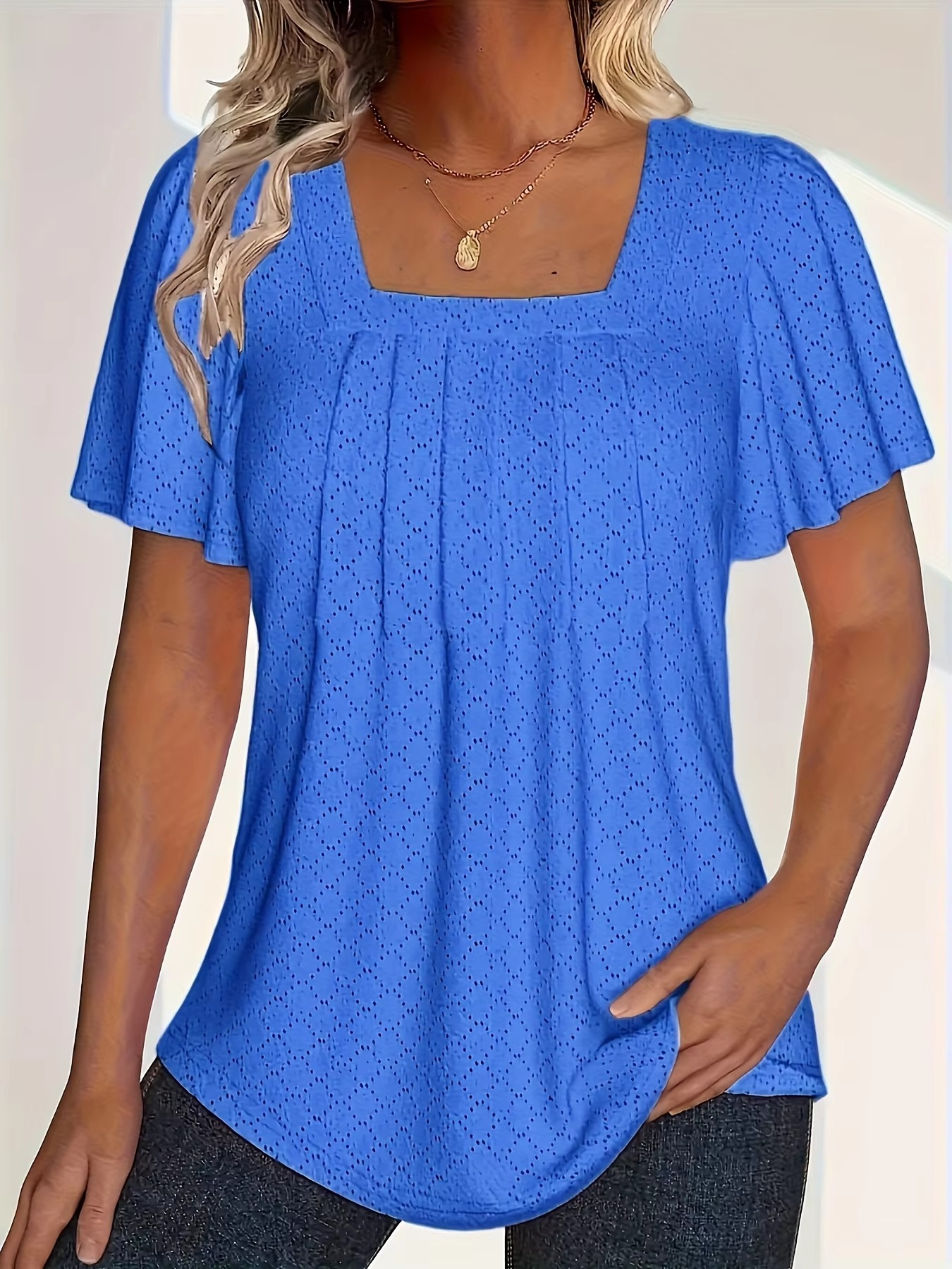 Mira™ | Mirelle – Blus med fyrkantig halsringning och textur